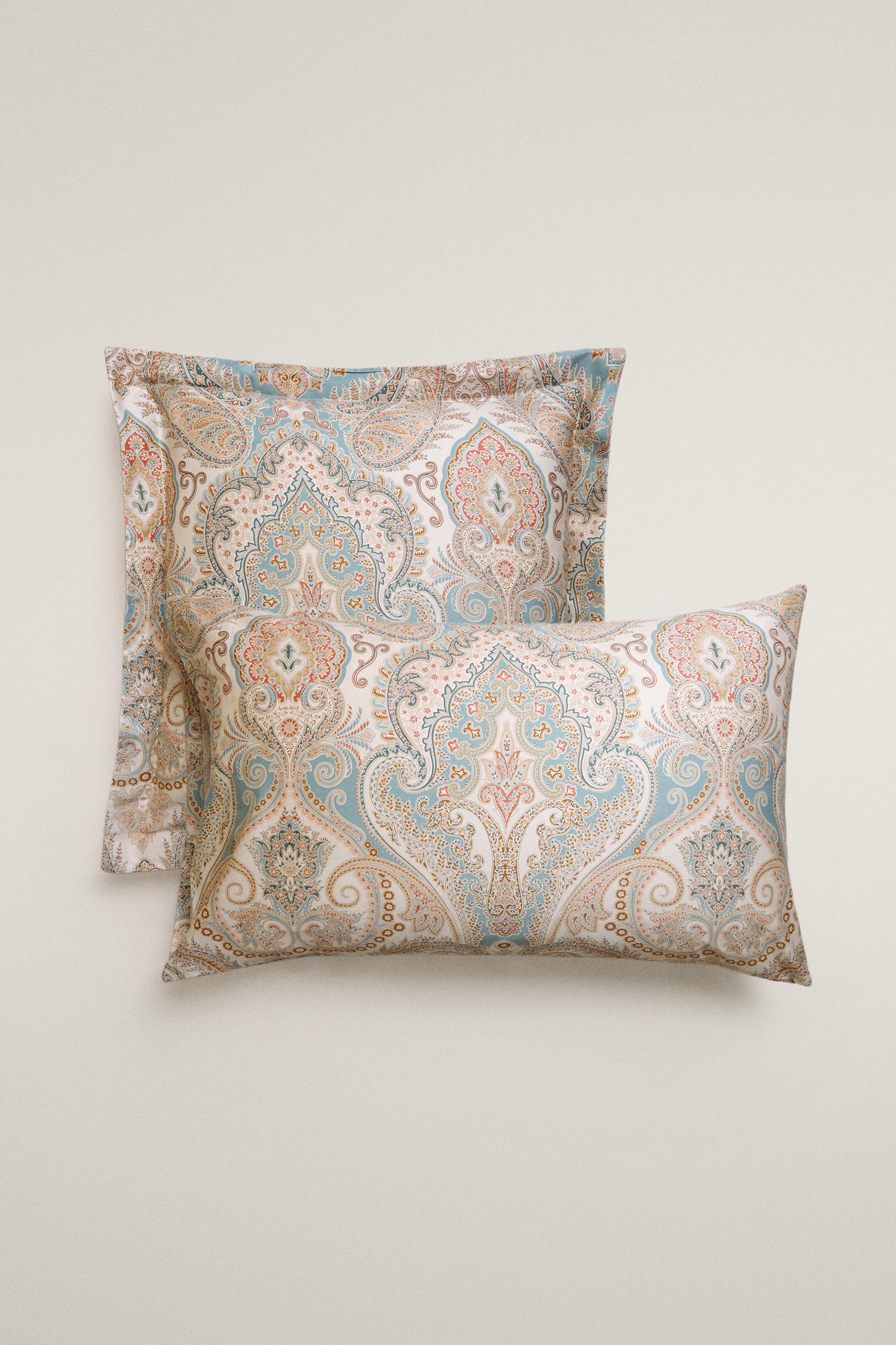 TAIE D’OREILLER SATIN PAISLEY